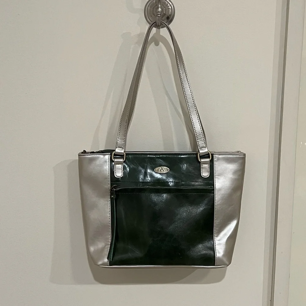 Aurielle Leather Tote Bag Purse Silver Green Double Handle Pockets Zipper